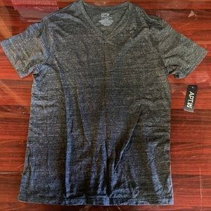 4/$15 NWT Grey V Neck Shirt Tee Size Large